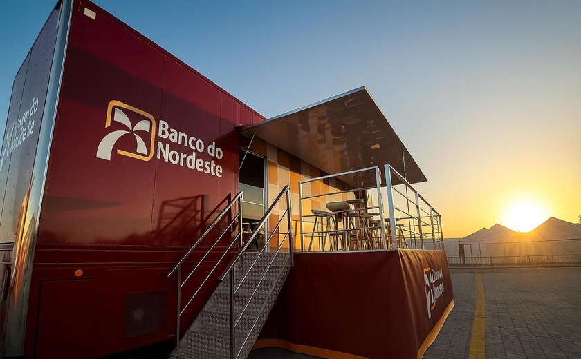 Carreta BNB leva crédito e serviços financeiros à Expo Bacia Leiteira, em Batalha