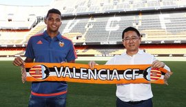 São Paulo anuncia contratação do zagueiro Aderllan Santos, ex-Valencia