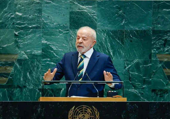 Lula afirma que soberania é inegociável e repudia falsos patriotas
