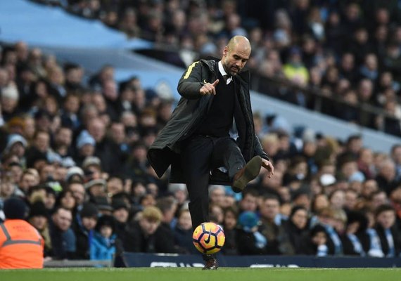 Guardiola diz que Gabriel Jesus treina com grupo pela 1ª vez nesta quinta