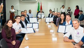 Governo concede incentivos a seis empresas que devem gerar dois mil empregos em Alagoas