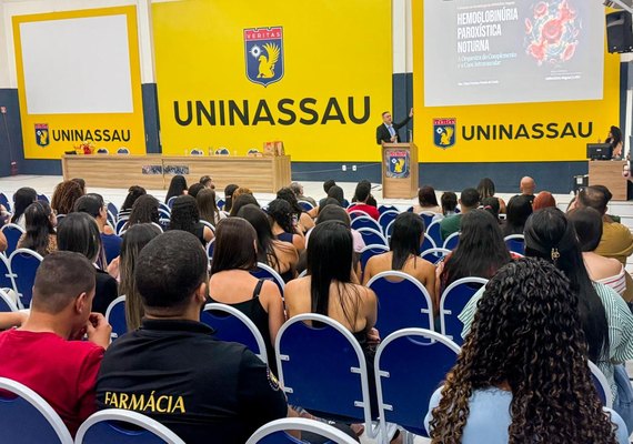 Seminário aborda a doença HPN e o papel do farmacêutico e biomédico no Hemoal