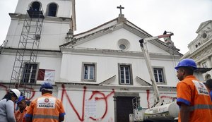 Polícia ouve mais dois suspeitos de pichação no Pateo do Collegio