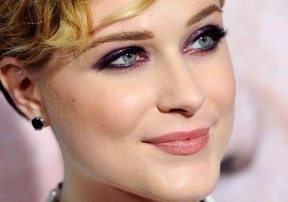 Atriz de 'Westworld' diz que assumir bissexualidade salvou sua vida