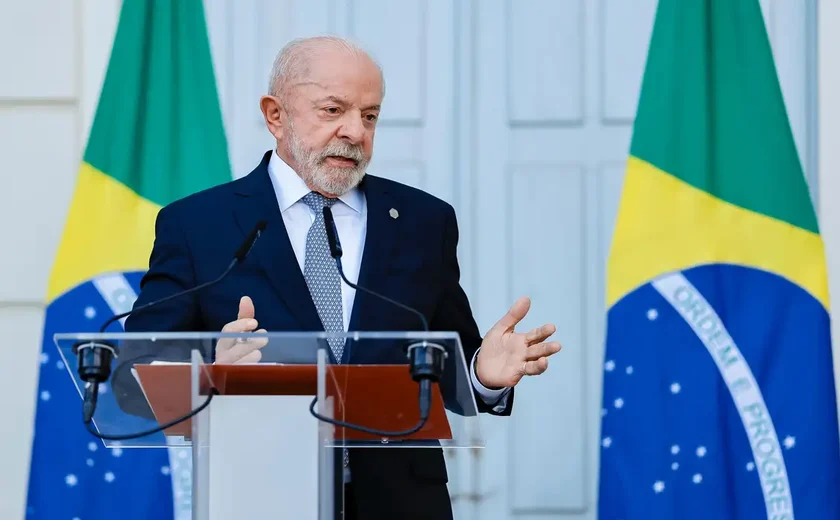 'Não se meta nas eleições no Brasil', diz Lula a Trump