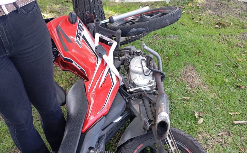 Motociclista morre na Durval de Góes de Monteiro após colidir em caminhão