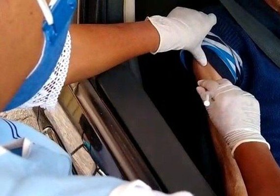 Influenza: Prefeitura adota modelo drive-thru para vacinação