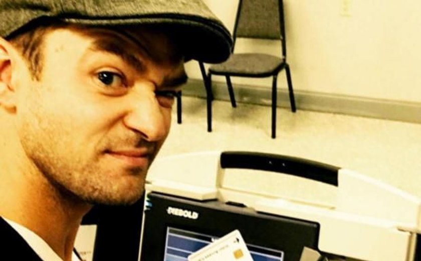 Cantor Justin Timberlake posta selfie em cabine de votação e pode ser preso