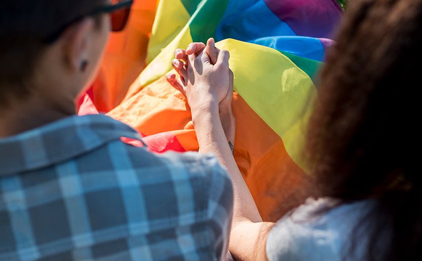 Em pesquisa inédita do IBGE, 44 mil adultos se declararam homossexuais ou bissexuais em AL no ano de 2019