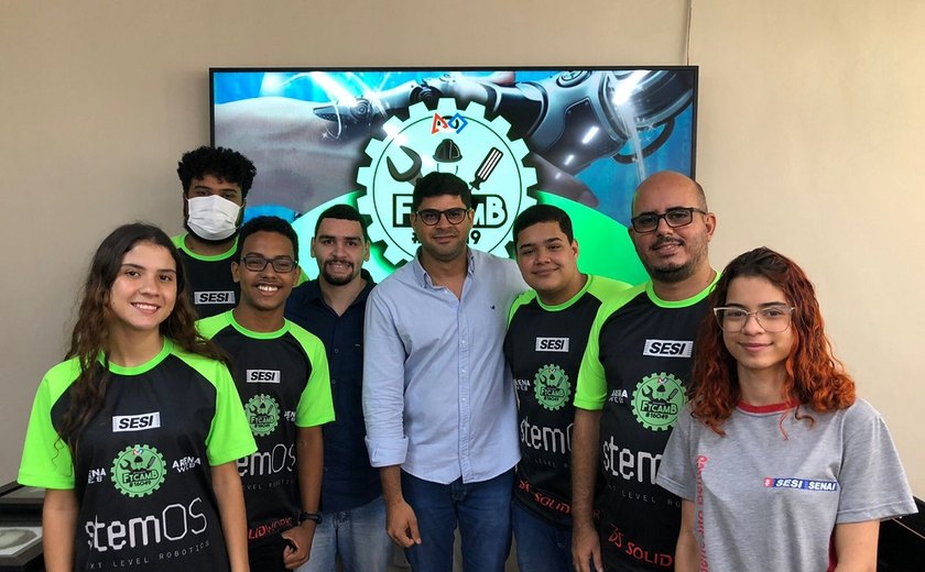 Sedetur recebe equipe de robótica do Sesi Alagoas