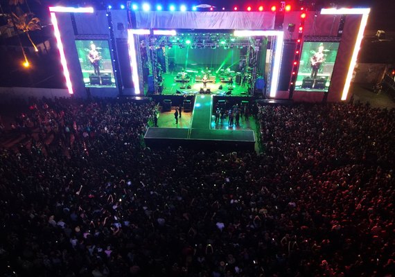 Arraial da Gente: abertura no polo de Jacarecica atrai multidão para uma noite de muito forró, xote e baião