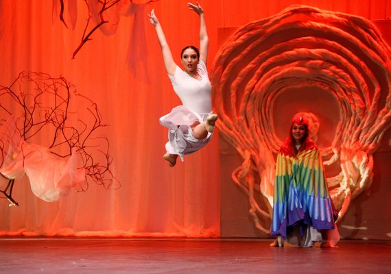 Falando de liberdade e trajetória, Maria Emília Clark apresenta dois espetáculos no Teatro Deodoro
