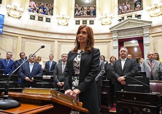 Lembrança dos anos Kirchner leva jovens a apoiar Fernández na Argentina