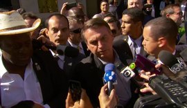 Bolsonaro diz que bloqueia verba porque precisa e chama manifestantes de 'idiotas úteis'