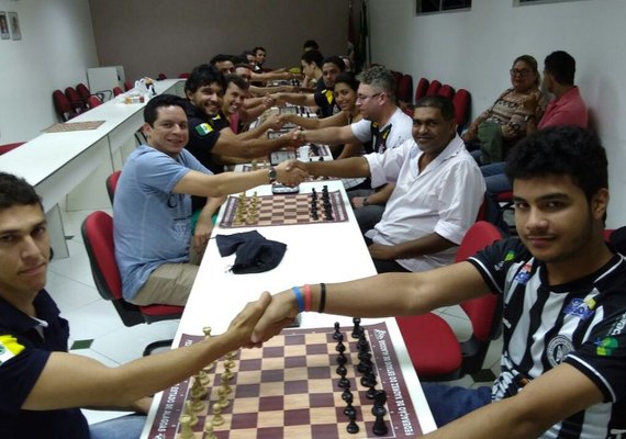 Clube do Xadrez é reativado após passar longo período fechado
