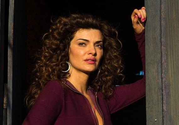 'O Outro Lado do Paraíso': Leandra é presa por morte de Rato. 'Sou inocente!'