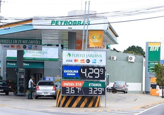 Alagoas tem a terceira gasolina mais cara do Nordeste