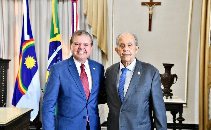 Celyrio Adamastor visita presidente do TJPE, em despedida da gestão