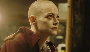 O que significa Bugonia? Título do filme com Emma Stone é explicado