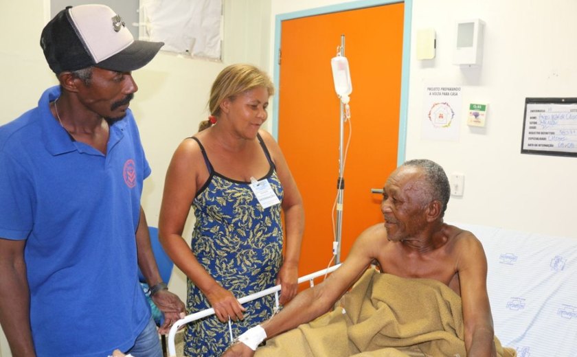 Paciente internado no HE do Agreste reencontra família após 33 anos