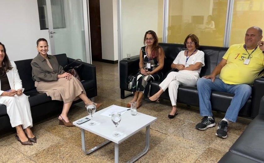 Moradores do Bom Parto e do Farol levam ao MPF queixas sobre falta de água