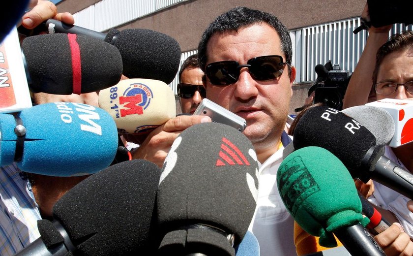 Agente de jogadores Mino Raiola morre após batalha contra doença