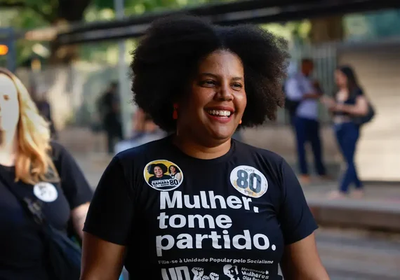 Samara Martins propõe dobrar salário mínimo e instituir escala 4x3