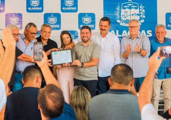 Governo de Alagoas entrega obras nos 192 anos de emancipação política de Viçosa