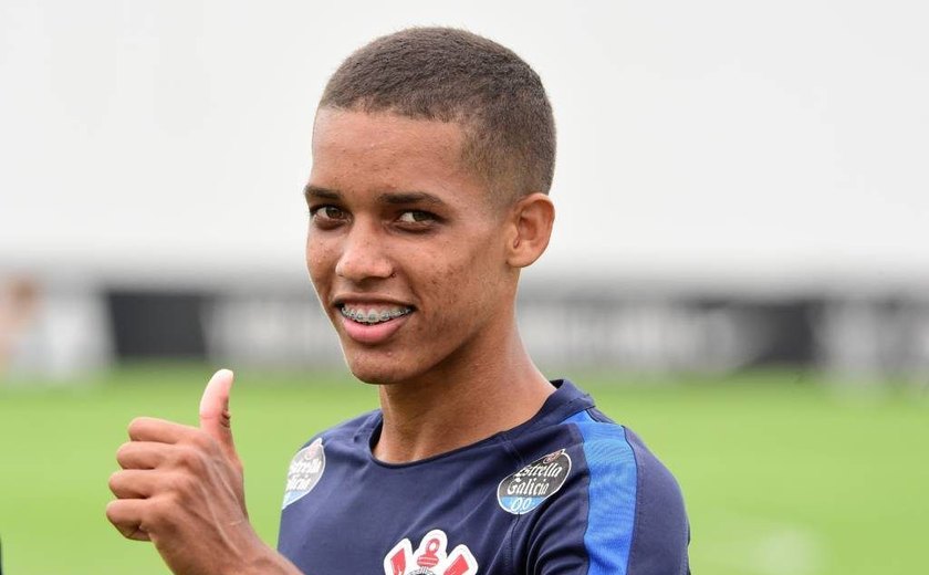 Maceioense Pedrinho renova contrato com o Corinthians até dezembro de 2020