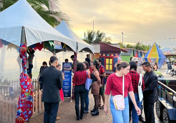 Senai Truck leva oportunidades e diversão à Vila Junina de Jaraguá