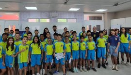 Educação de Maceió, 12º Batalhão da PM e Ufal promovem ações com alunos da Escola Massa