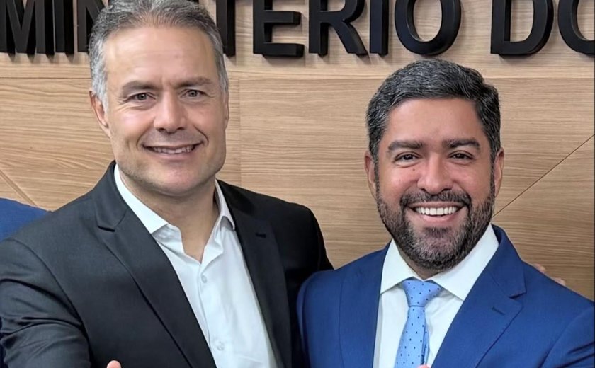 Prefeito de Viçosa comemora prêmio da Educação em Brasília e destaca parceiros de seu governo