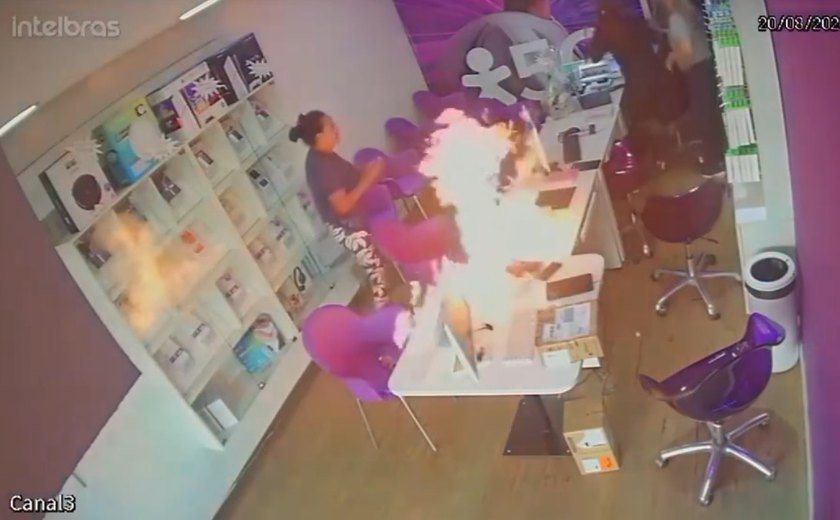 Mulher ateia fogo em loja de celular por ciúmes do ex