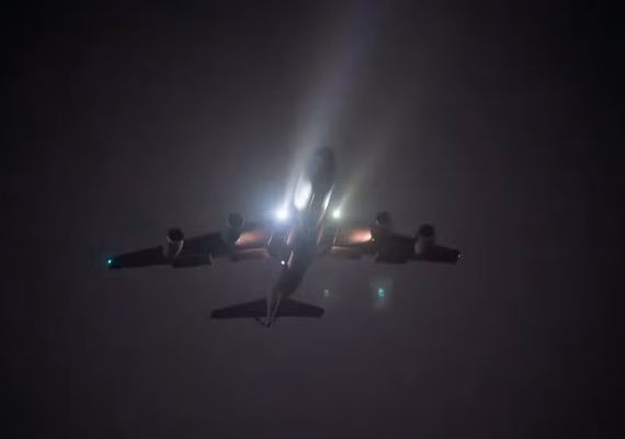 Exército dos EUA confirma 4 mortes em queda de avião de reabastecimento no Iraque