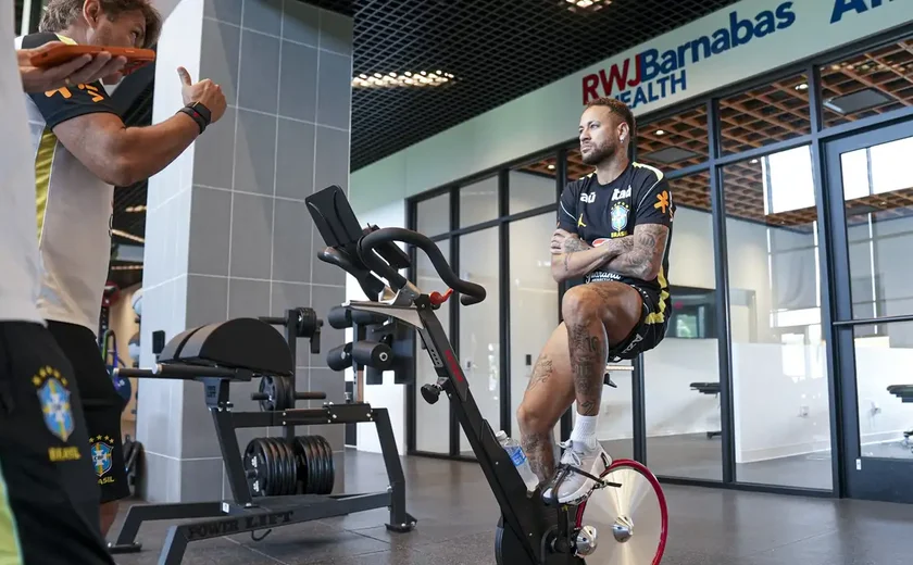 Copa do Mundo: exames de Neymar apontam 'boa evolução' , afirma CBF