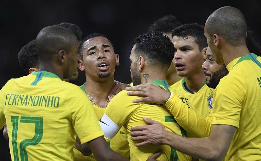 Tite vibra por ver Seleção Brasileira forte mesmo sem Neymar