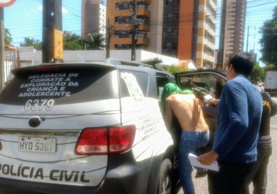 Suspeito de manter família em cárcere privado passeava com filhos