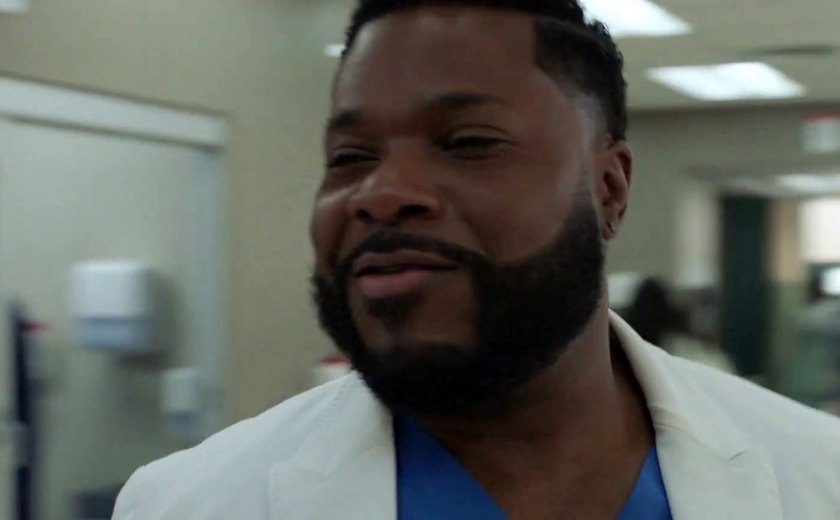 Ator Malcolm‑Jamal Warner morre de afogamento aos 54 anos