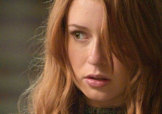 Vem por aí! Aos prantos Eliza desiste do concurso em 'Totalmente Demais'