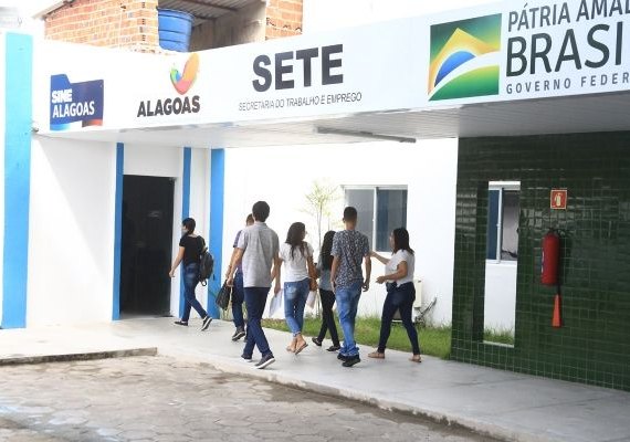 Rede Sine estadual oferece mais de 300 vagas de emprego em Maceió