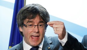 Espanha recorre contra nomeação de Carles Puigdemont para liderar Catalunha