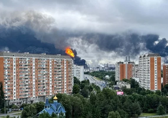 Moscou sofre ataque com 200 drones da Ucrânia e fecha aeroporto