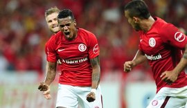 Internacional vence América-MG e se isola na liderança da Série B