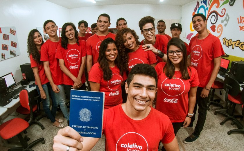Coletivo Jovem inicia novo ciclo e busca preparar 4 mil jovens ao primeiro emprego em Alagoas