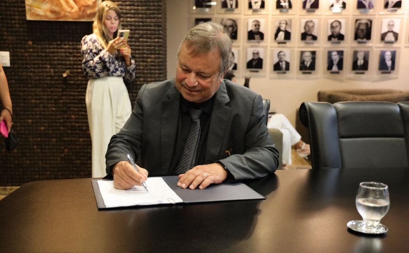 Subprocurador-geral do MPAL participa de assinatura que cria Comitê Interinstitucional de Apoio às Vítimas e Atos Infracionais