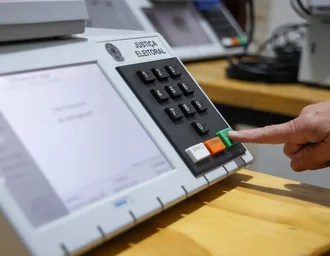 TSE aprova registros de seis candidatos à Presidência da República
