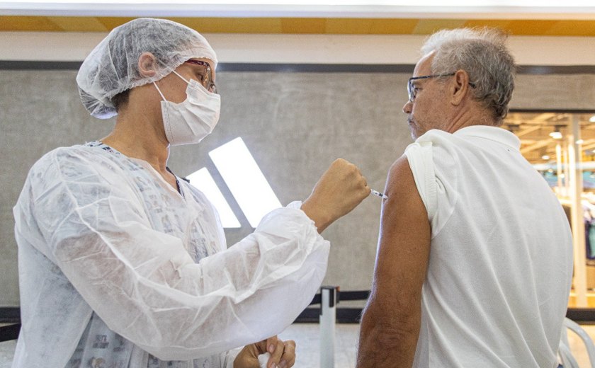 Campanha de vacinação contra Influenza é prorrogada em Maceió enquanto durarem estoques
