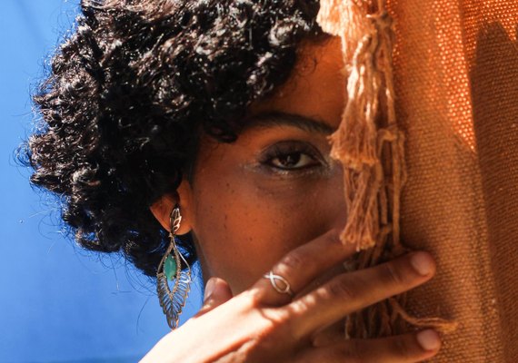 Gabriela CravíCanela celebra a força da cultura nordestina com o projeto Mangangá