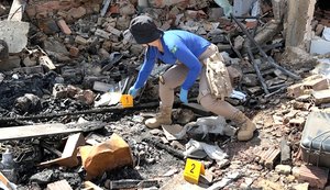 Polícia Científica inicia coleta de materiais nos imóveis afetados pelas explosões de fogos de artifício em Arapiraca