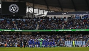 Partida entre City e Chelsea tem homenagens à Chape